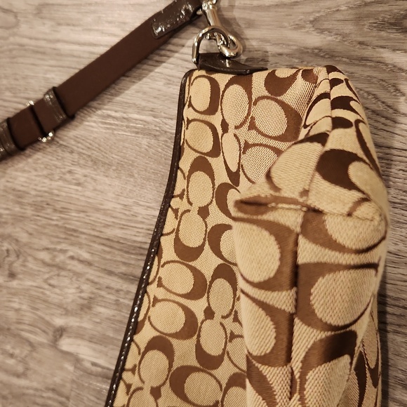 Authentic Coach Crossbody Handbag - Picture 5 of 12